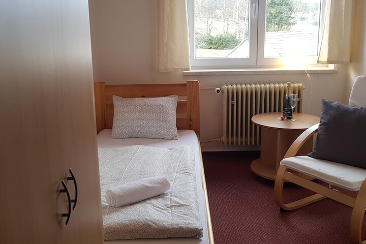 Room 37 of 61