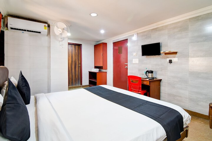 Room 10 of 24