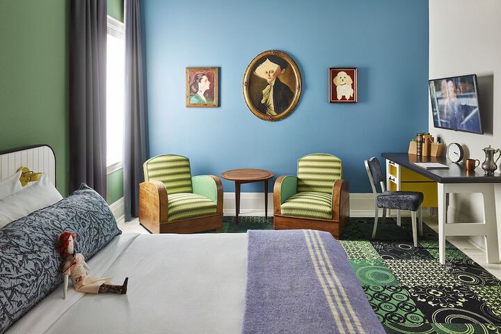 1 Queen Bed (24 of 29)