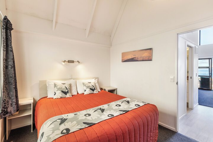 Room 10 of 82