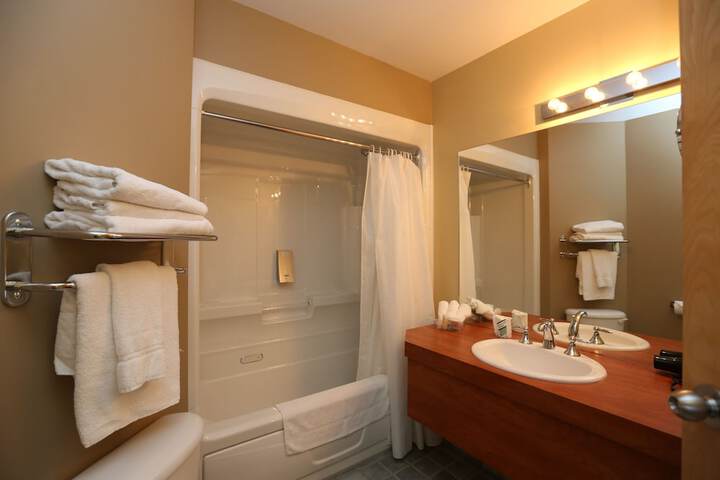 Room 28 of 54
