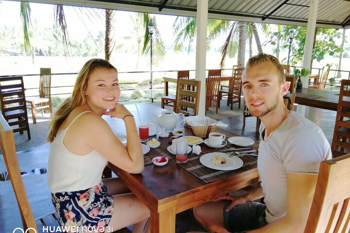 Breakfast/Coffee Service 92 of 151