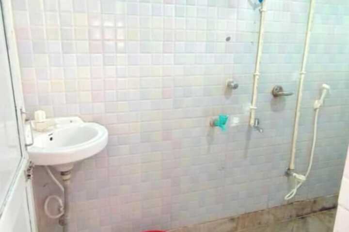 Room 14 of 14