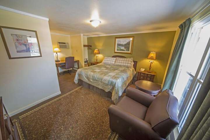 Room 37 of 48
