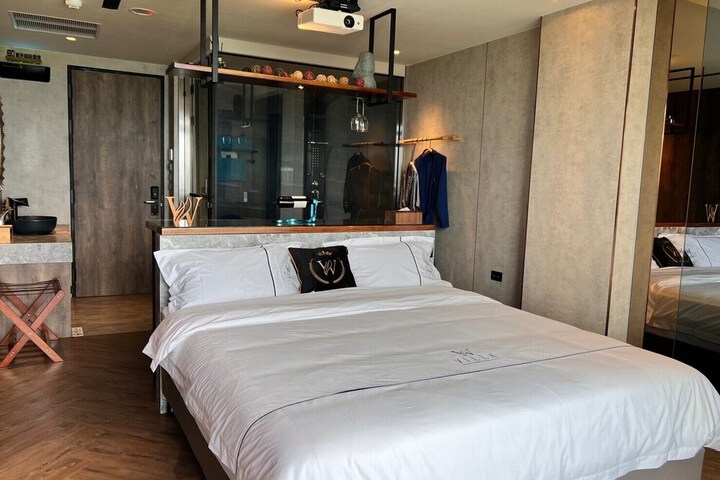 Room 74 of 147