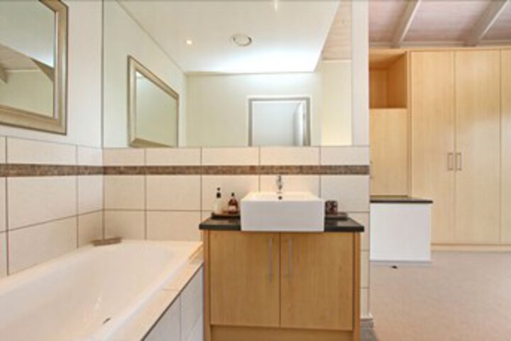 Room 5 of 21