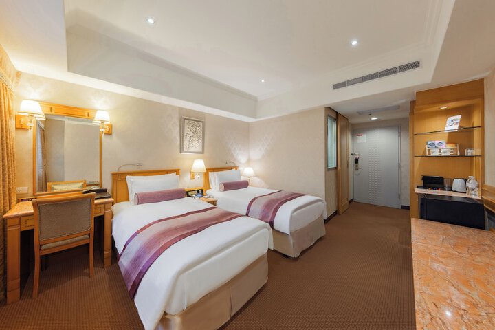 Room 7 of 60