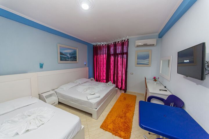Room 13 of 69