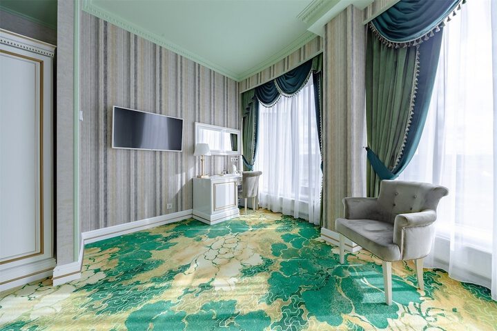 Room 9 of 40