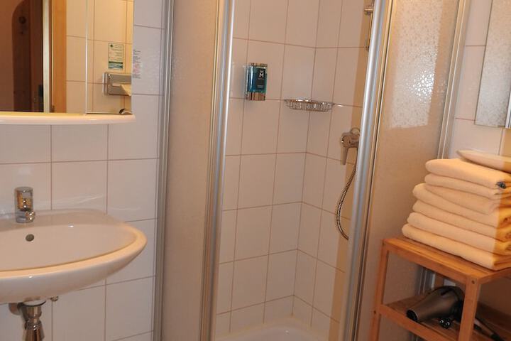 Room 53 of 70