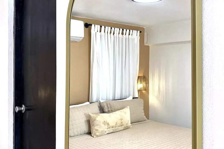 Room 4 of 34
