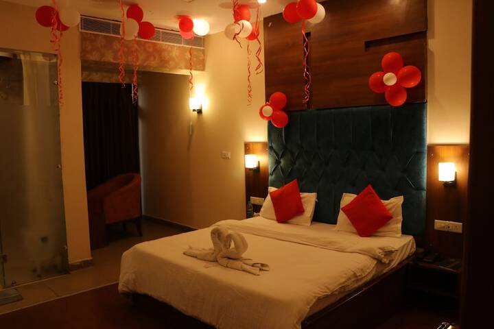 Room 6 of 19