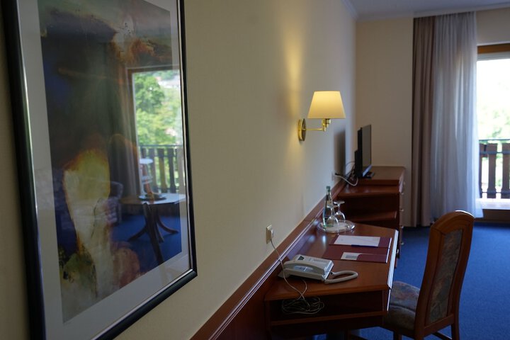 Room 11 of 24