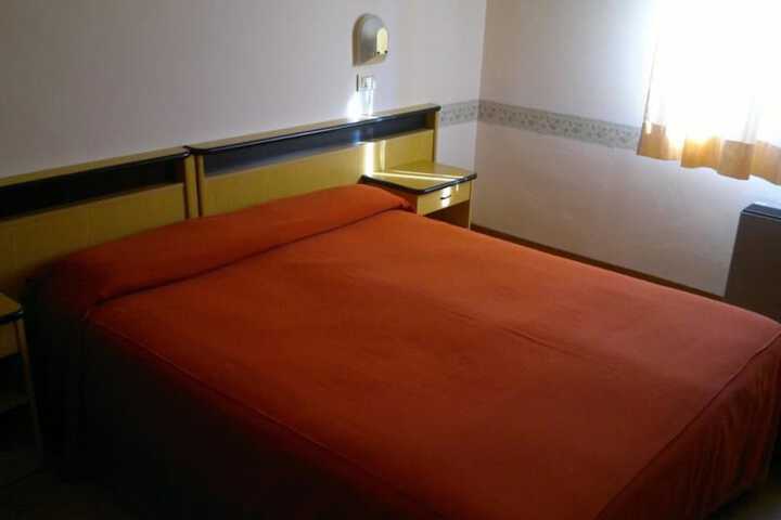 Room 18 of 34