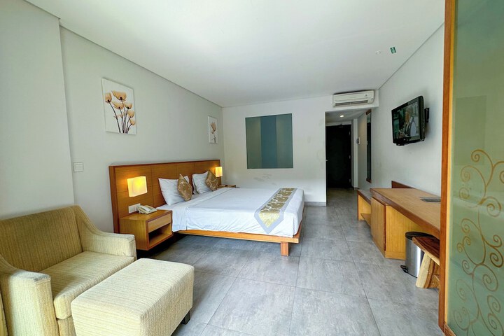 Room 14 of 24