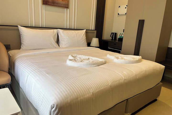 CherryLoft Luxury Resort