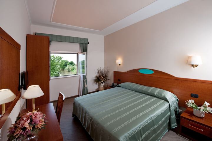 Room 26 of 119