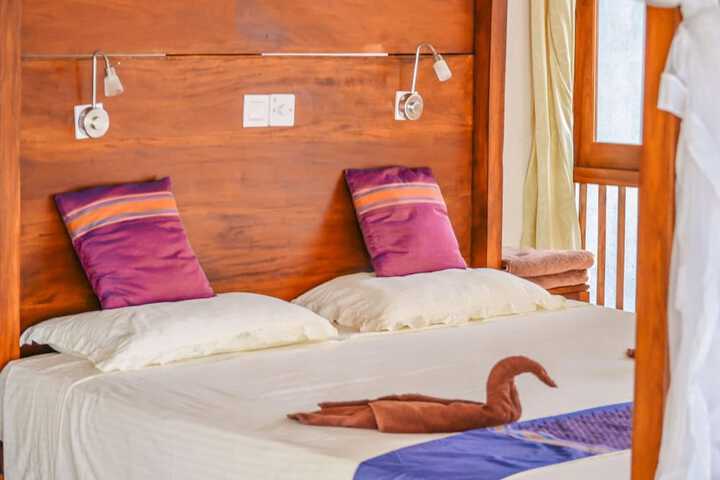 Room 4 of 38