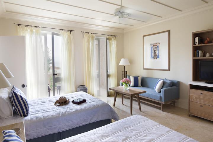 Room 25 of 184