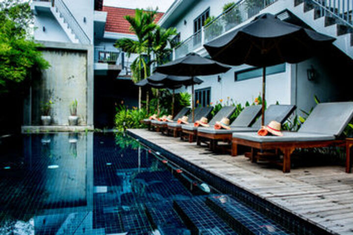 Pool 60 of 73