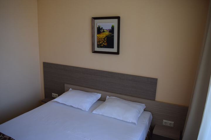 Room 16 of 68