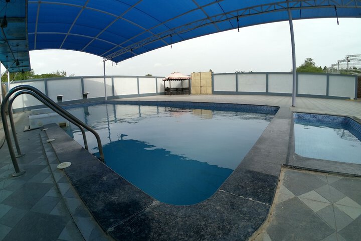 Hotel 12 of 13