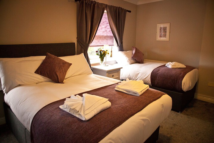 Room 2 of 28