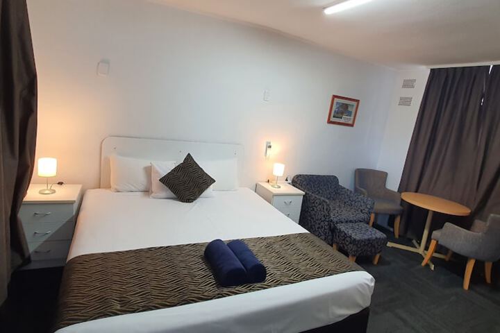 Room 28 of 75