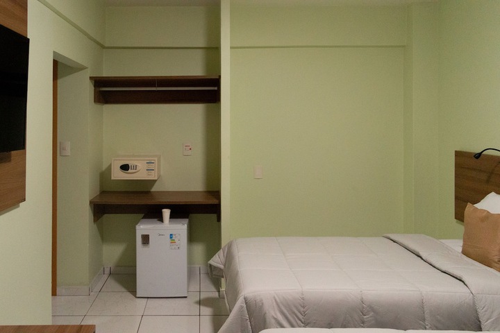 Room 10 of 47