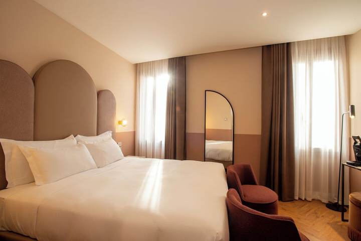 Room 48 of 109