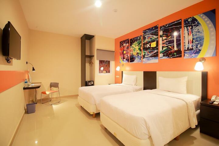 Room 19 of 53