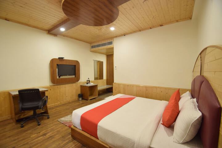Room 14 of 25