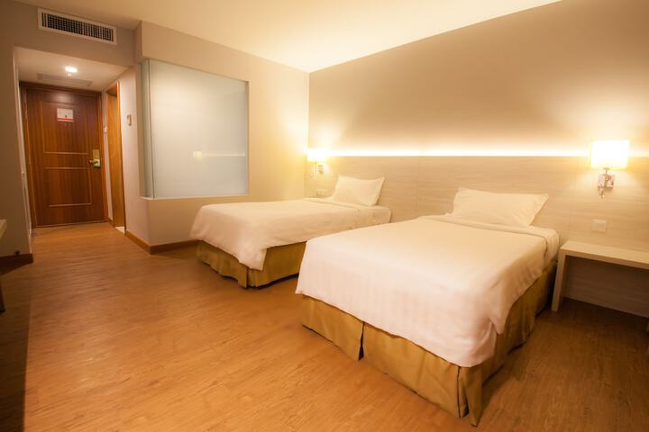 Room 9 of 45