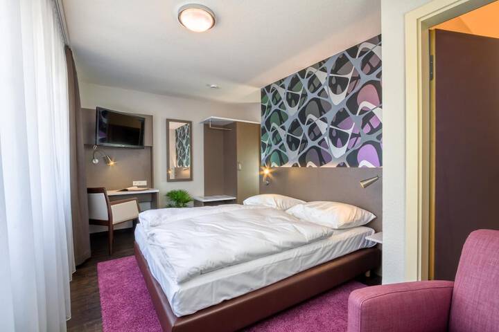Room 34 of 53