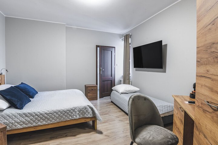 Room 95 of 168