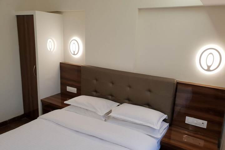 Room 34 of 97
