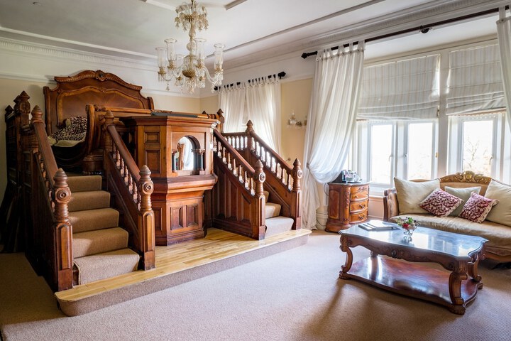 Room 4 of 91