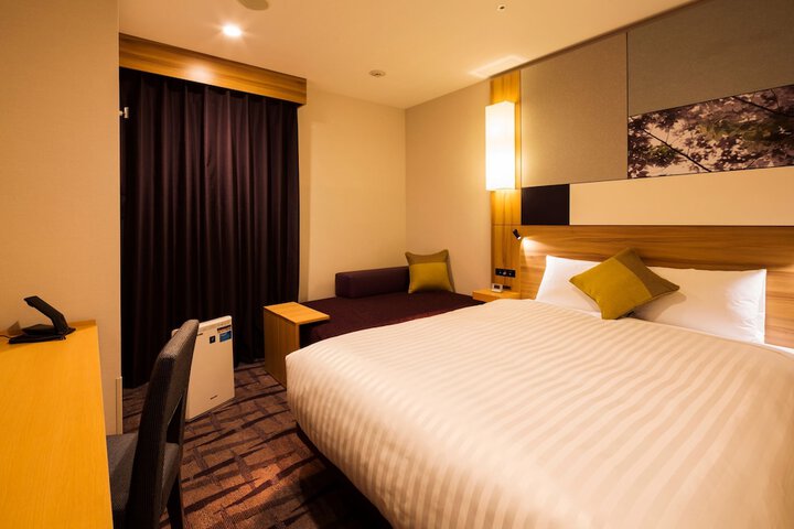 Room 7 of 26