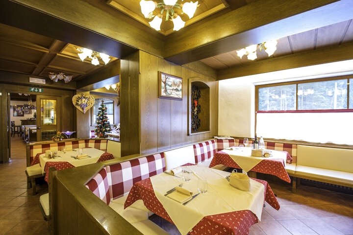 Dining Photos