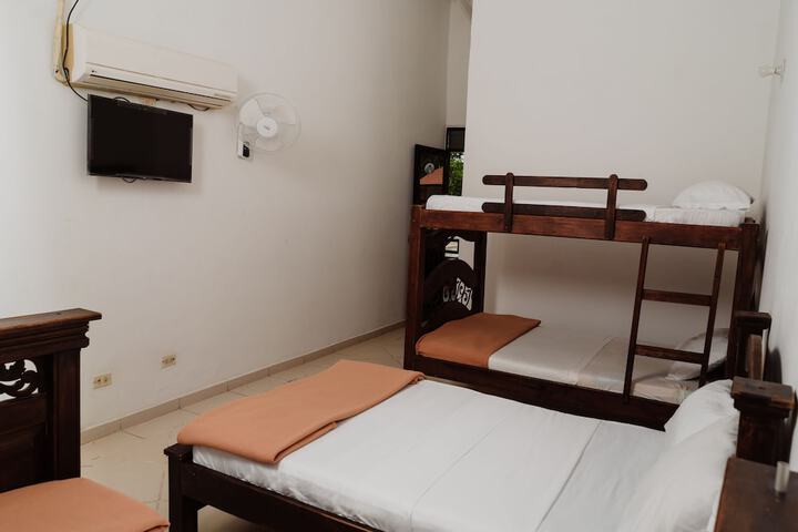 Room 16 of 62