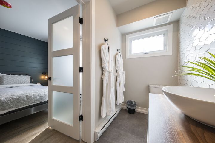 Room 38 of 48