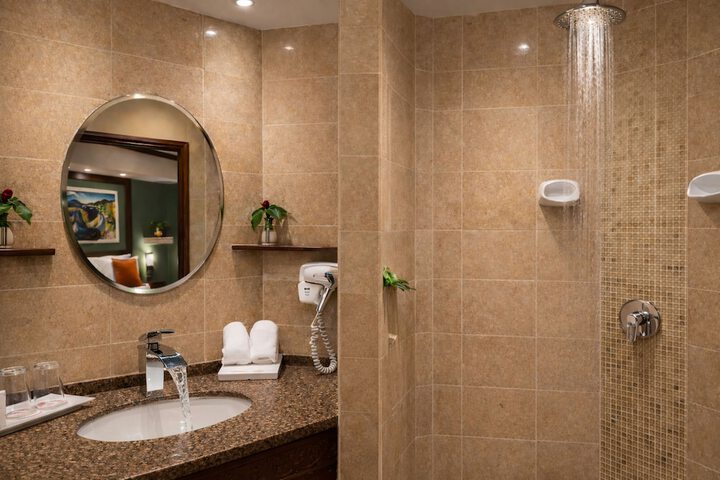 Clean Restrooms