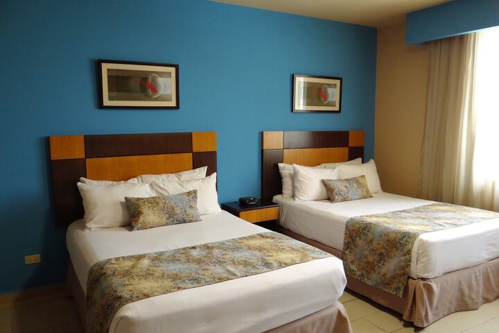 Room 21 of 103