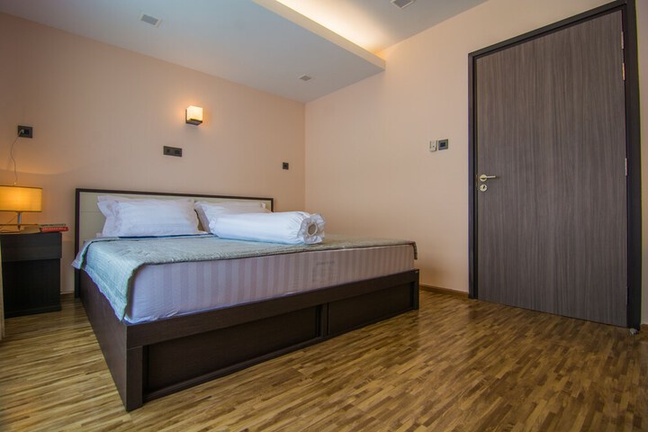Room 5 of 19
