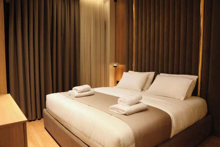 Room 5 of 28