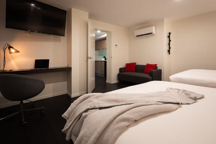 Room 25 of 73