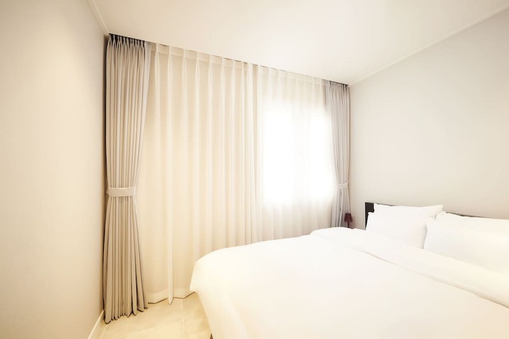 Room 13 of 70