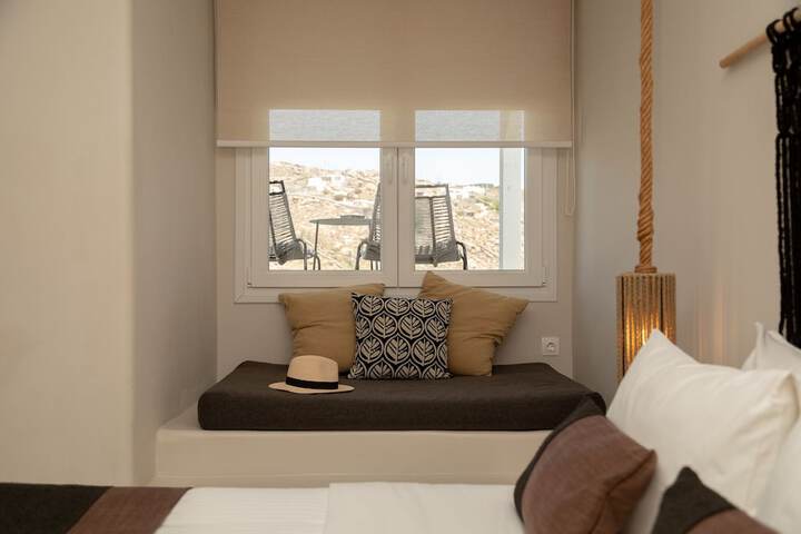 Room 33 of 173