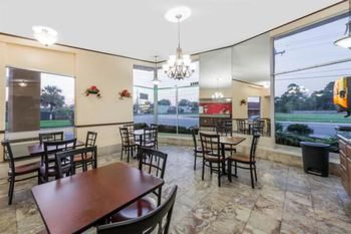 Breakfast/Coffee Service 7 of 22