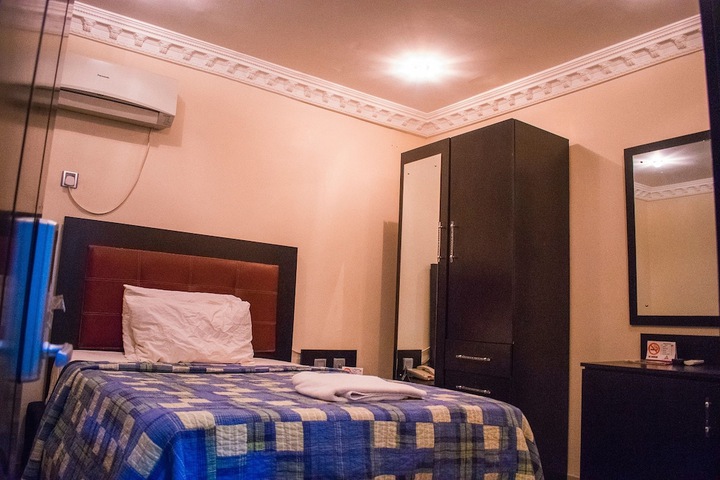 Room 19 of 57